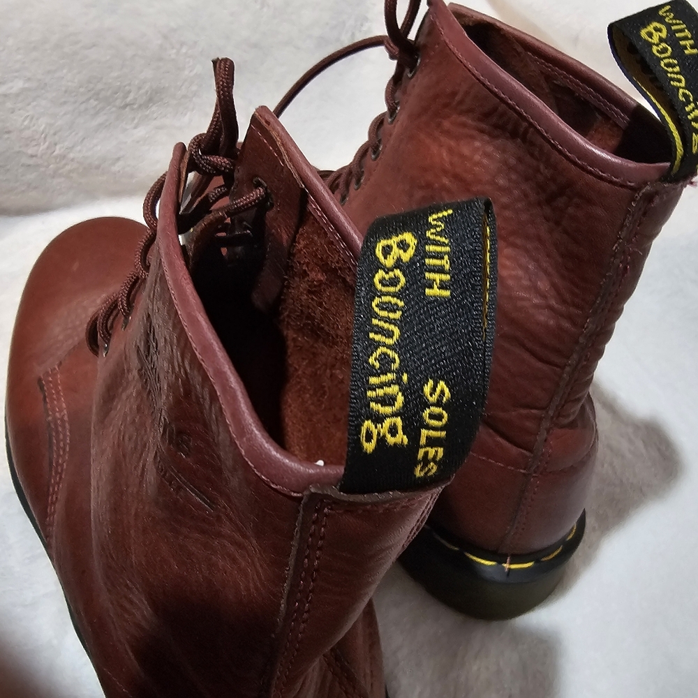 Dr. Martens 10072 AW007 Air Wair With cushion Soles Brown Leather Boots